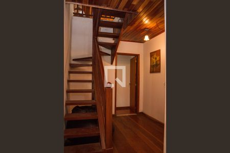 Casa à venda com 490m², 4 quartos e 2 vagasHall da escada - 3º Andar