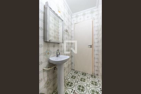 Lavabo de casa para alugar com 4 quartos, 390m² em Vila Paiva, São Paulo