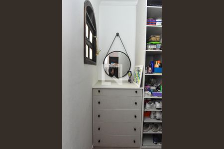 Casa à venda com 170m², 3 quartos e 2 vagasCloset