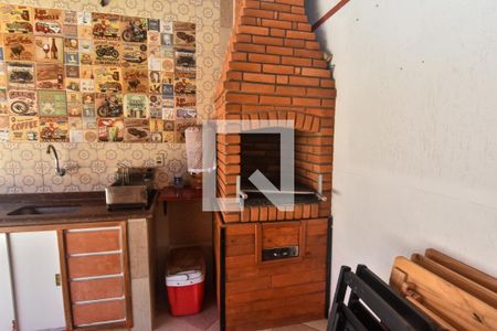 Casa à venda com 170m², 3 quartos e 2 vagasChurrasqueira
