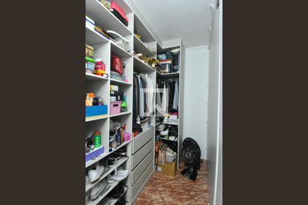 Casa à venda com 170m², 3 quartos e 2 vagasCloset