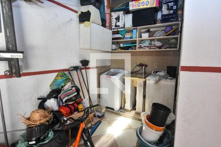 Casa à venda com 170m², 3 quartos e 2 vagasÁrea de Serviço