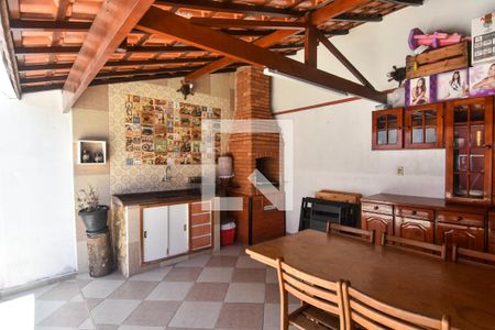 Casa à venda com 170m², 3 quartos e 2 vagasChurrasqueira