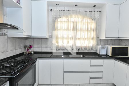 Casa à venda com 170m², 3 quartos e 2 vagasCozinha - Armários