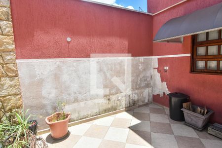 Casa à venda com 170m², 3 quartos e 2 vagasÁrea de Serviço