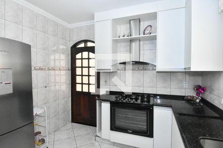 Casa à venda com 170m², 3 quartos e 2 vagasCozinha