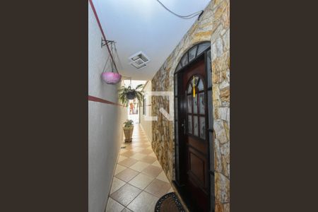 Casa à venda com 170m², 3 quartos e 2 vagasEntrada