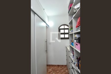 Casa à venda com 170m², 3 quartos e 2 vagasCloset
