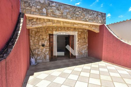 Casa à venda com 170m², 3 quartos e 2 vagasVaranda