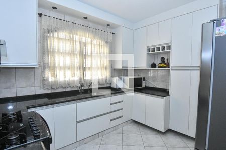 Casa à venda com 170m², 3 quartos e 2 vagasCozinha