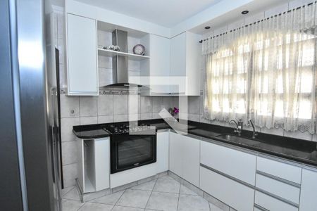 Casa à venda com 170m², 3 quartos e 2 vagasCozinha