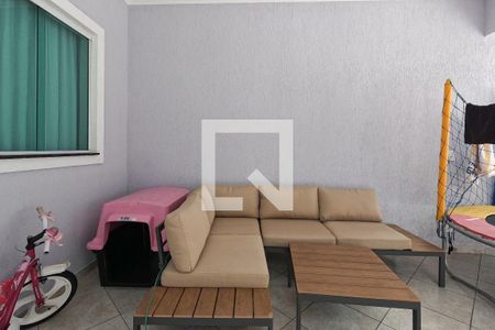 Casa à venda com 180m², 4 quartos e 4 vagas Casa à venda com 180m², 4 quartos e 4 vagasGaragem