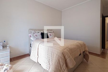 Casa à venda com 180m², 4 quartos e 4 vagas Casa à venda com 180m², 4 quartos e 4 vagasSuíte 1