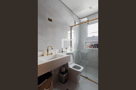 Casa à venda com 180m², 4 quartos e 4 vagas Casa à venda com 180m², 4 quartos e 4 vagasBanheiro da Suíte 1