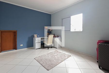 Casa à venda com 180m², 4 quartos e 4 vagas Casa à venda com 180m², 4 quartos e 4 vagasQuarto