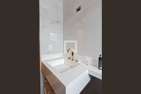 Casa à venda com 180m², 4 quartos e 4 vagas Casa à venda com 180m², 4 quartos e 4 vagasBanheiro da Suíte 1