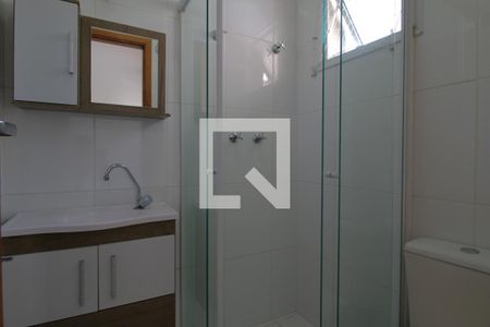 Banheiro da suíte 1 de casa de condomínio para alugar com 2 quartos, 71m² em Jardim Palmares (zona Norte), São Paulo