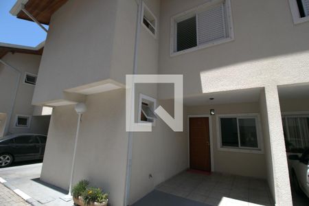 Casa de condomínio para alugar com 71m², 2 quartos e 1 vagaFachada