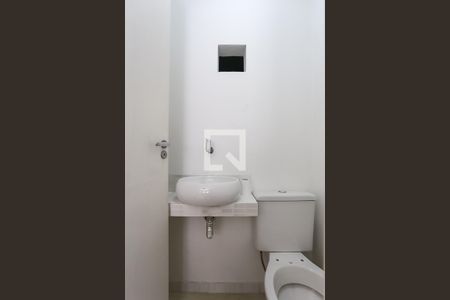 lavabo de casa à venda com 2 quartos, 90m² em Vila Morse, São Paulo