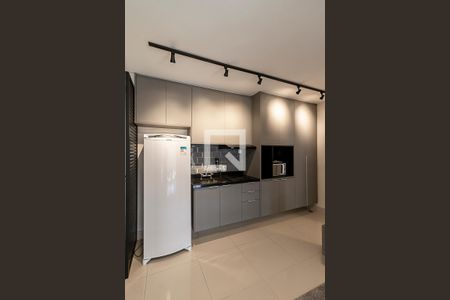 Sala e Cozinha de kitnet/studio à venda com 1 quarto, 41m² em Indianópolis, São Paulo