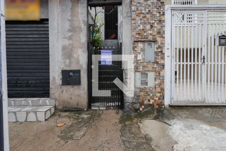 Casa à venda com 166m², 3 quartos e sem vaga Casa à venda com 166m², 3 quartos e sem vagaFachada + plaquinha