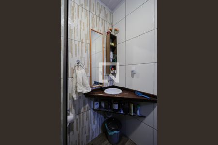 Casa à venda com 166m², 3 quartos e sem vaga Casa à venda com 166m², 3 quartos e sem vagaBanheiro