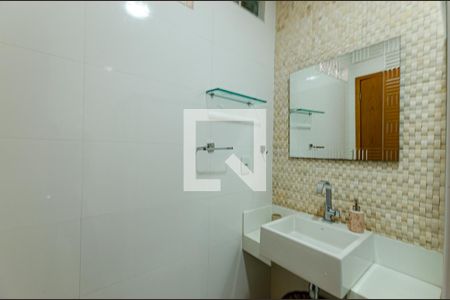 Casa à venda com 350m², 4 quartos e 2 vagasBanheiro Social