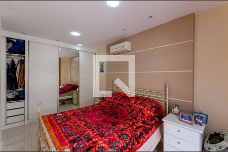 Casa à venda com 350m², 4 quartos e 2 vagasSuite 4