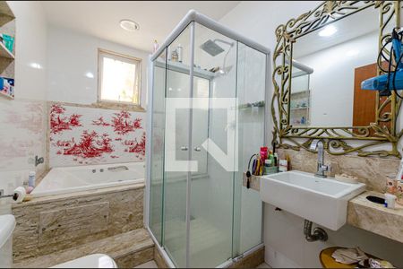 Casa à venda com 350m², 4 quartos e 2 vagasBanheiro da Suíte 4