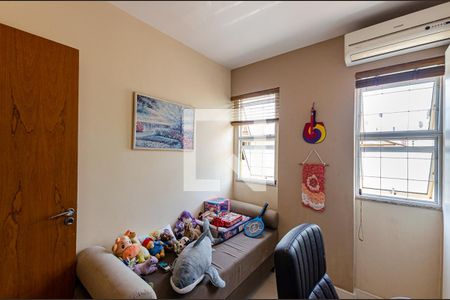 Casa à venda com 350m², 4 quartos e 2 vagasQuarto 2