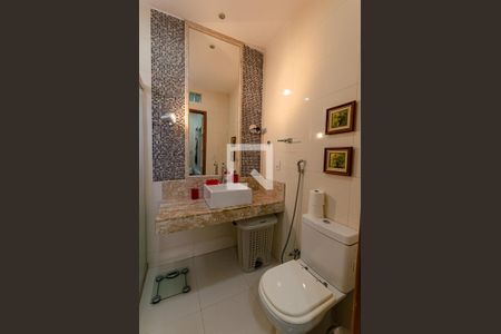 Casa à venda com 350m², 4 quartos e 2 vagasBanheiro da Suíte 3