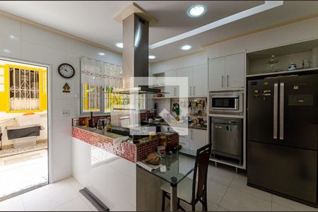 Casa à venda com 350m², 4 quartos e 2 vagasCozinha