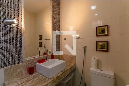 Casa à venda com 350m², 4 quartos e 2 vagasBanheiro da Suíte 3