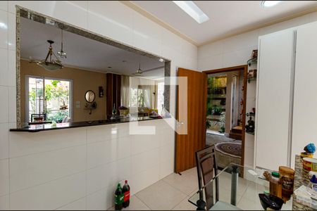 Casa à venda com 350m², 4 quartos e 2 vagasCozinha