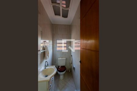 Casa à venda com 300m², 3 quartos e 6 vagas Casa à venda com 300m², 3 quartos e 6 vagasBanheiro