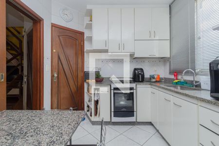 Apartamento à venda com 175m², 4 quartos e 1 vaga Apartamento à venda com 175m², 4 quartos e 1 vagaCozinha