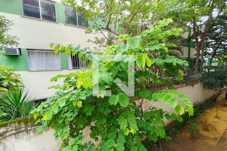 Vista Sala de apartamento à venda com 2 quartos, 70m² em Portuguesa, Rio de Janeiro