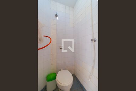 Apartamento à venda com 100m², 2 quartos e sem vagaBanheiro de Serviço