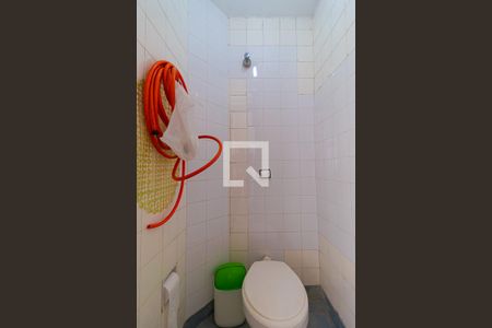 Apartamento à venda com 100m², 2 quartos e sem vagaBanheiro de Serviço