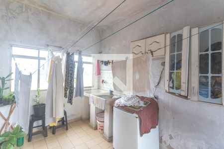 Casa à venda com 400m², 8 quartos e 4 vagasÁrea de serviço - casa 2