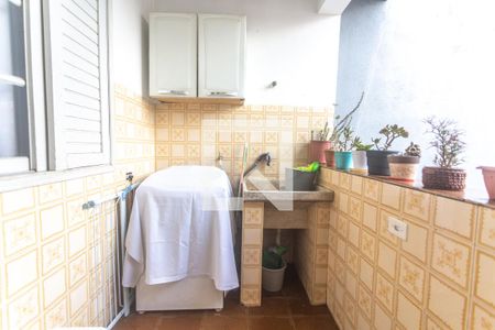 Casa à venda com 400m², 8 quartos e 4 vagasÁrea de serviço - casa 1