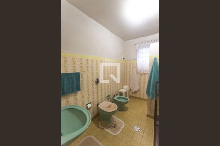 Casa à venda com 400m², 8 quartos e 4 vagasBanheiro social - casa 4