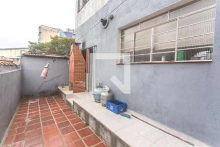 Casa à venda com 400m², 8 quartos e 4 vagasQuintal - casa 3