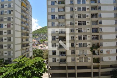 Vista da Sala de apartamento para alugar com 2 quartos, 66m² em Praça Seca, Rio de Janeiro