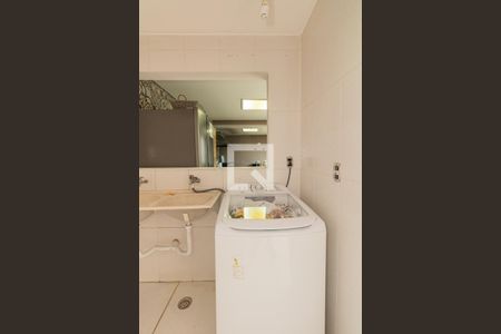 Casa de condomínio à venda com 500m², 5 quartos e 4 vagas Casa de condomínio à venda com 500m², 5 quartos e 4 vagasÁrea de Serviço