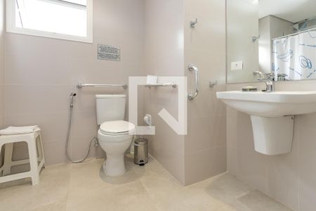 Casa para alugar com 416m², 10 quartos e 2 vagasBanheiro da Suíte 1