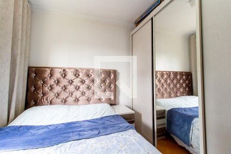 Quarto 1 de apartamento para alugar com 2 quartos, 53m² em Sítio Cercado, Curitiba