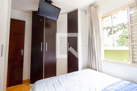 Quarto 1 de apartamento para alugar com 2 quartos, 53m² em Sítio Cercado, Curitiba