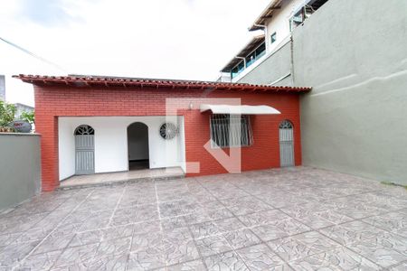 Casa para alugar com 526m², 3 quartos e 6 vagasEntrada