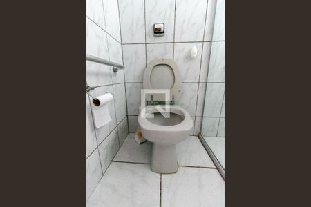 Casa para alugar com 526m², 3 quartos e 6 vagasBanheiro Social